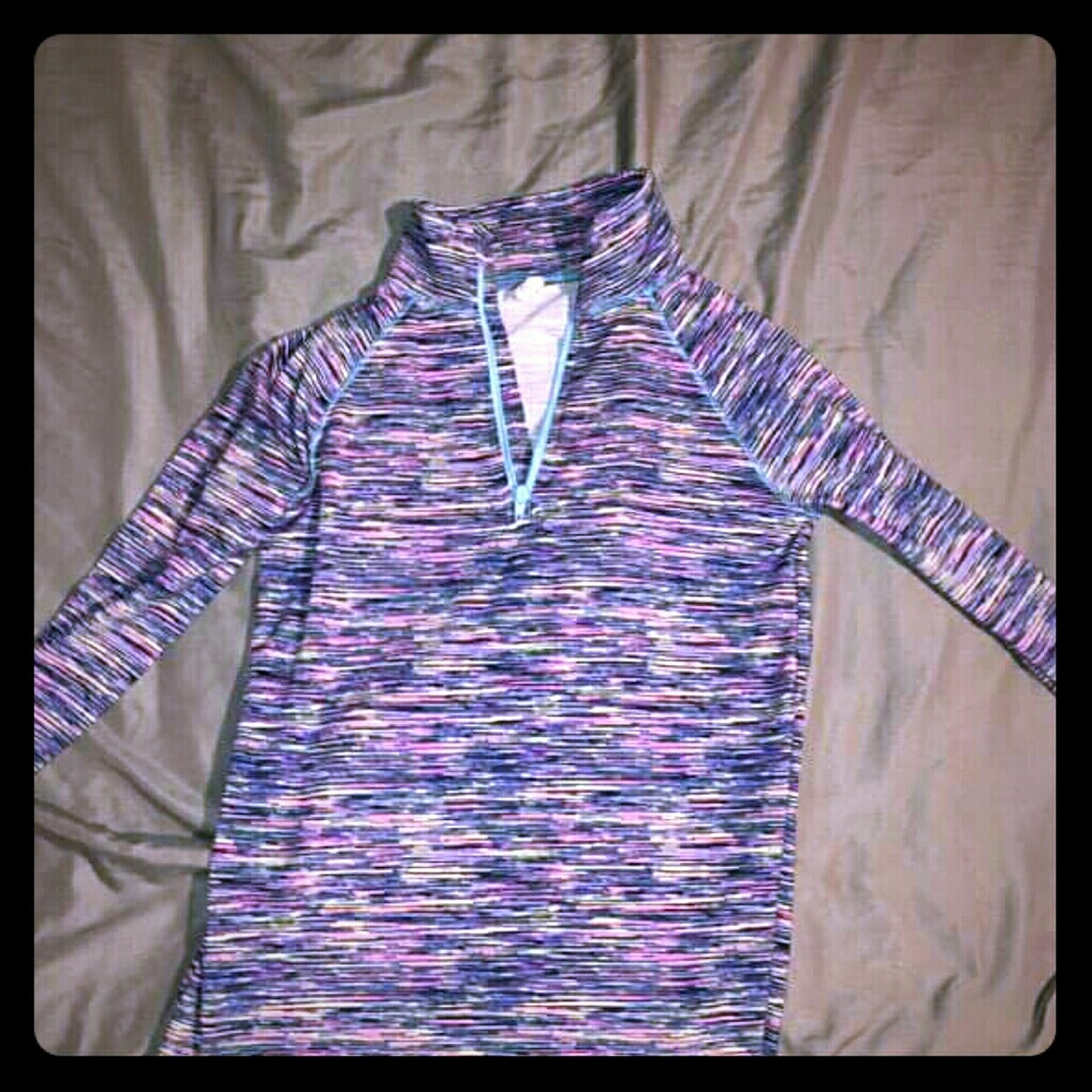 Drive fit long sleeve pull over